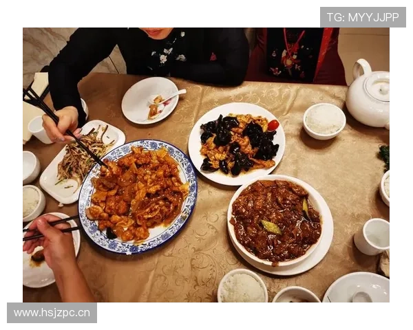 杜丽退役后住别墅养狗，网友扒出她当年一块金牌换来的房子现在值多少